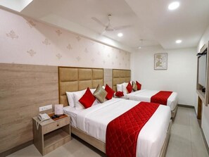 デラックス 4 人部屋 | 高級寝具、アイロン / アイロン台、WiFi (無料)、ベッドシーツ