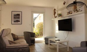 Living area - Apartment in Erquy Near Town Beach (Erquy)