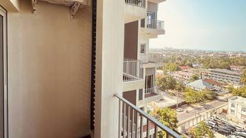 Apartment, 3 Bedrooms, Accessible, Smoking | Balcony