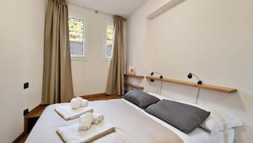 2 Schlafzimmer, Bügeleisen/Bügelbrett