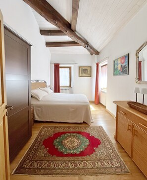 1 bedroom, iron/ironing board, WiFi, bed sheets - Fairytale stone house in the border triangle of Tuscany, Liguria & Emilia-Romagna (Castagnetoli)