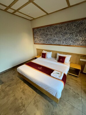 Free WiFi - Camplights Stays (Padinjarathara)