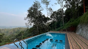 Udendørs pool