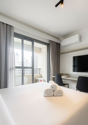 Desk, laptop workspace, free WiFi - Grand Vitrali (São Paulo)