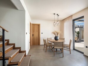 Dining - Mossa Concept Villas (Daratsos)