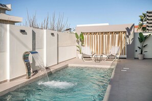 2 piscinas al aire libre