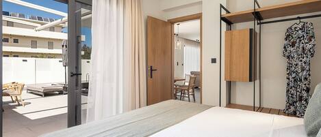 Double Room, Non Smoking, Garden View | In-room safe, desk, laptop workspace, blackout curtains