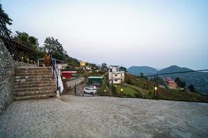Villa ejecutiva, balcón, vista al jardín | Áreas de la propiedad