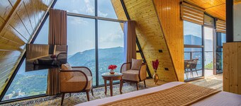 Alaya Stays Echo By The Lakes