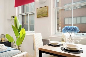 Dining - Cozy Studio in the Heart of the City of London A (London)