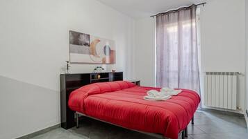 3 bedrooms, iron/ironing board