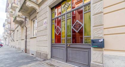 GuestHost - Cozy 70sqm apartment located on the second floor of a building with an elevator (NOT for disabled people)The apartment is situated in a quiet area of Turin, close to Parco Millefonti and the Po River, ideal for walks and outdoor activities. W