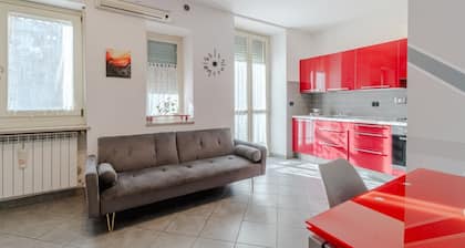 GuestHost - Cozy 70sqm apartment located on the second floor of a building with an elevator (NOT for disabled people)The apartment is situated in a quiet area of Turin, close to Parco Millefonti and the Po River, ideal for walks and outdoor activities. W