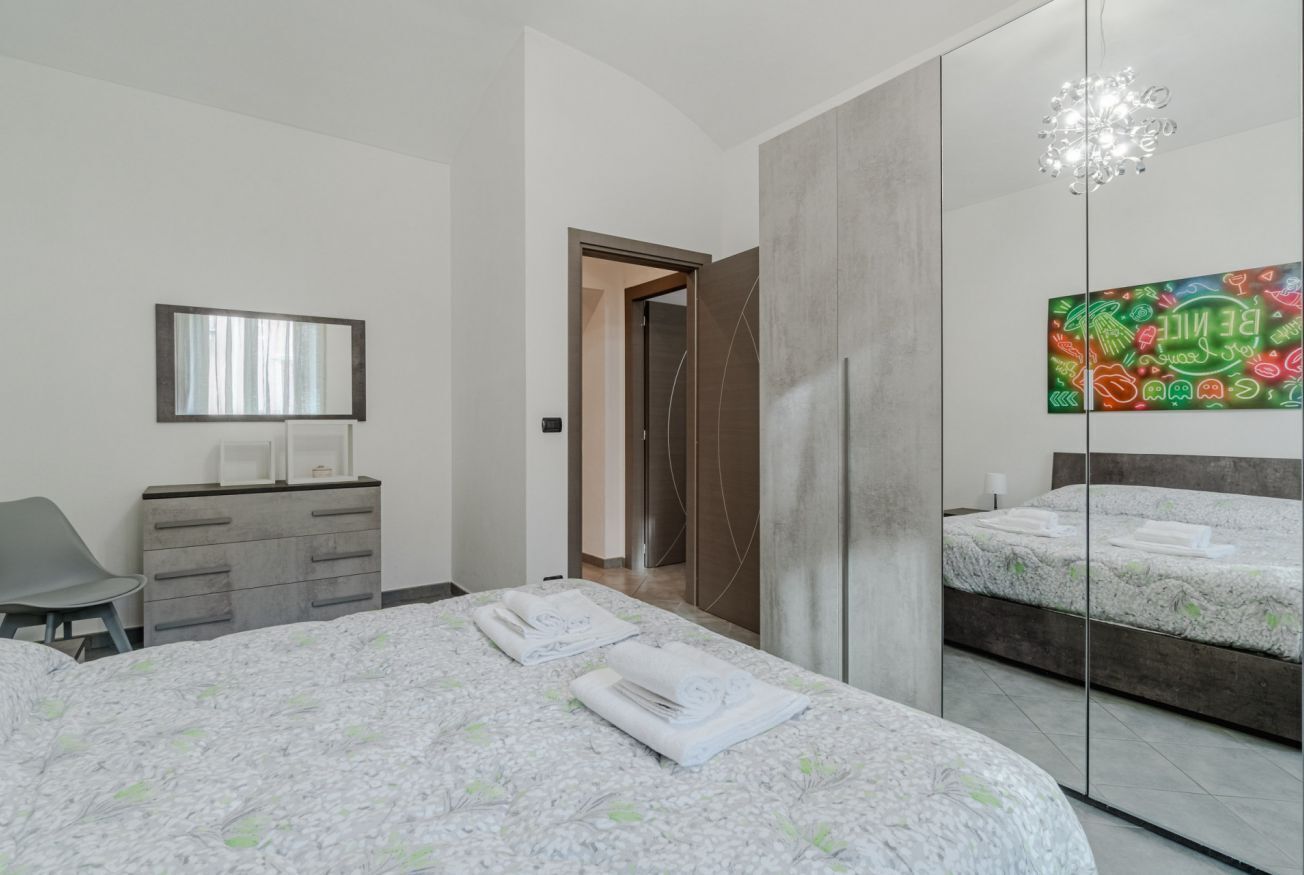 3 chambres, fer et planche à repasser