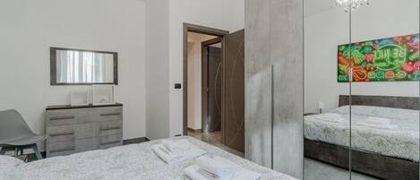 3 bedrooms, iron/ironing board