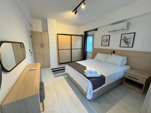 Family Suite, City View | Peti besi dalam bilik, langsir/tirai gelap terus 