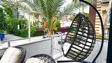 Familien-Suite, Stadtblick | Terrasse/Patio