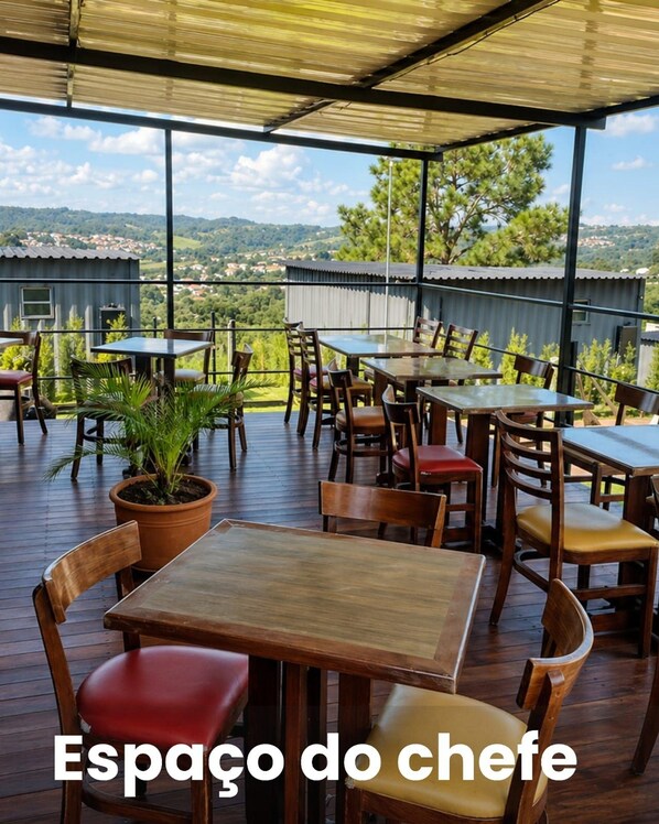 Suite | Outdoor dining