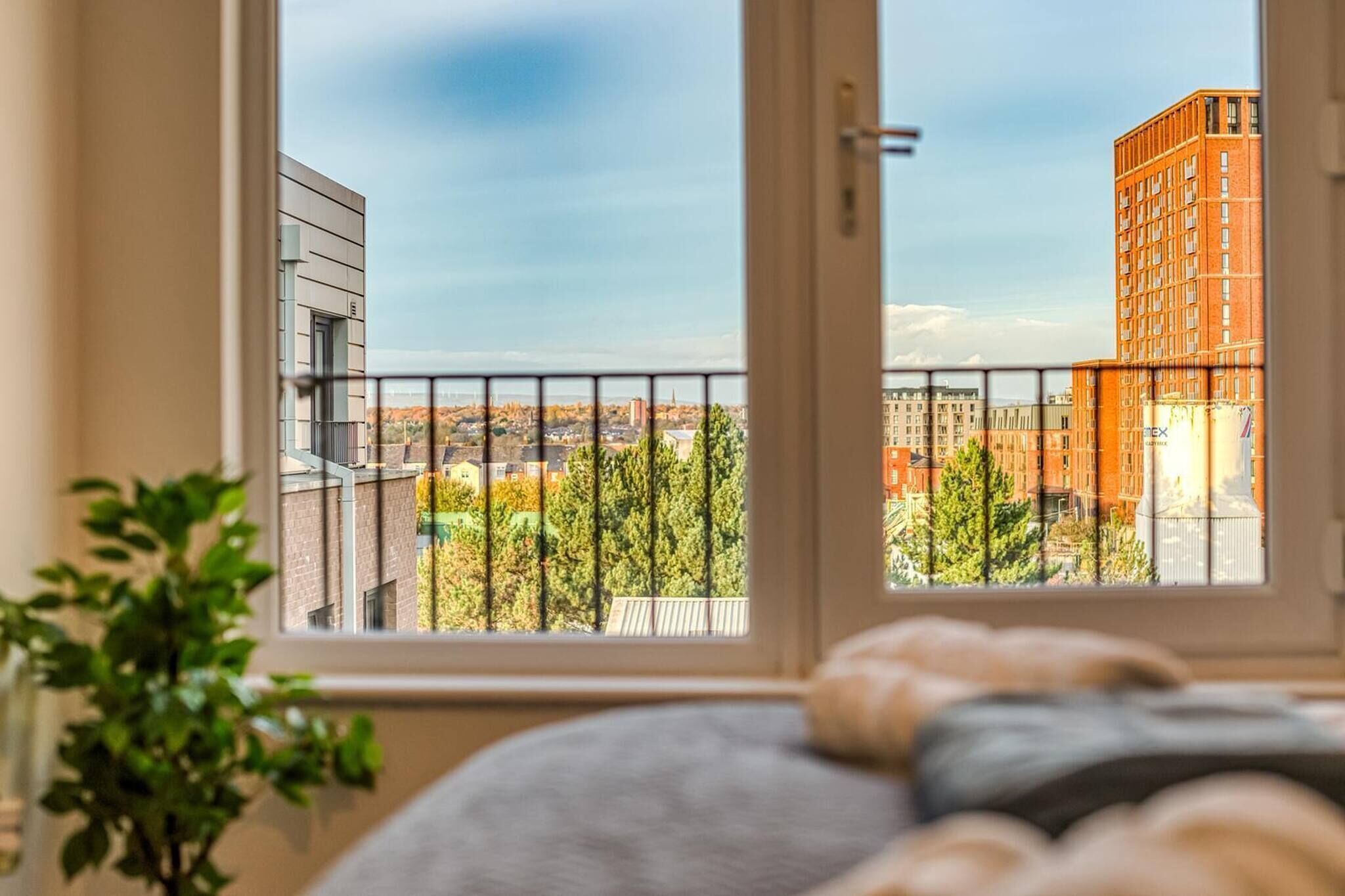 Apartment, 2 Bedrooms, Balcony, City View | Interior