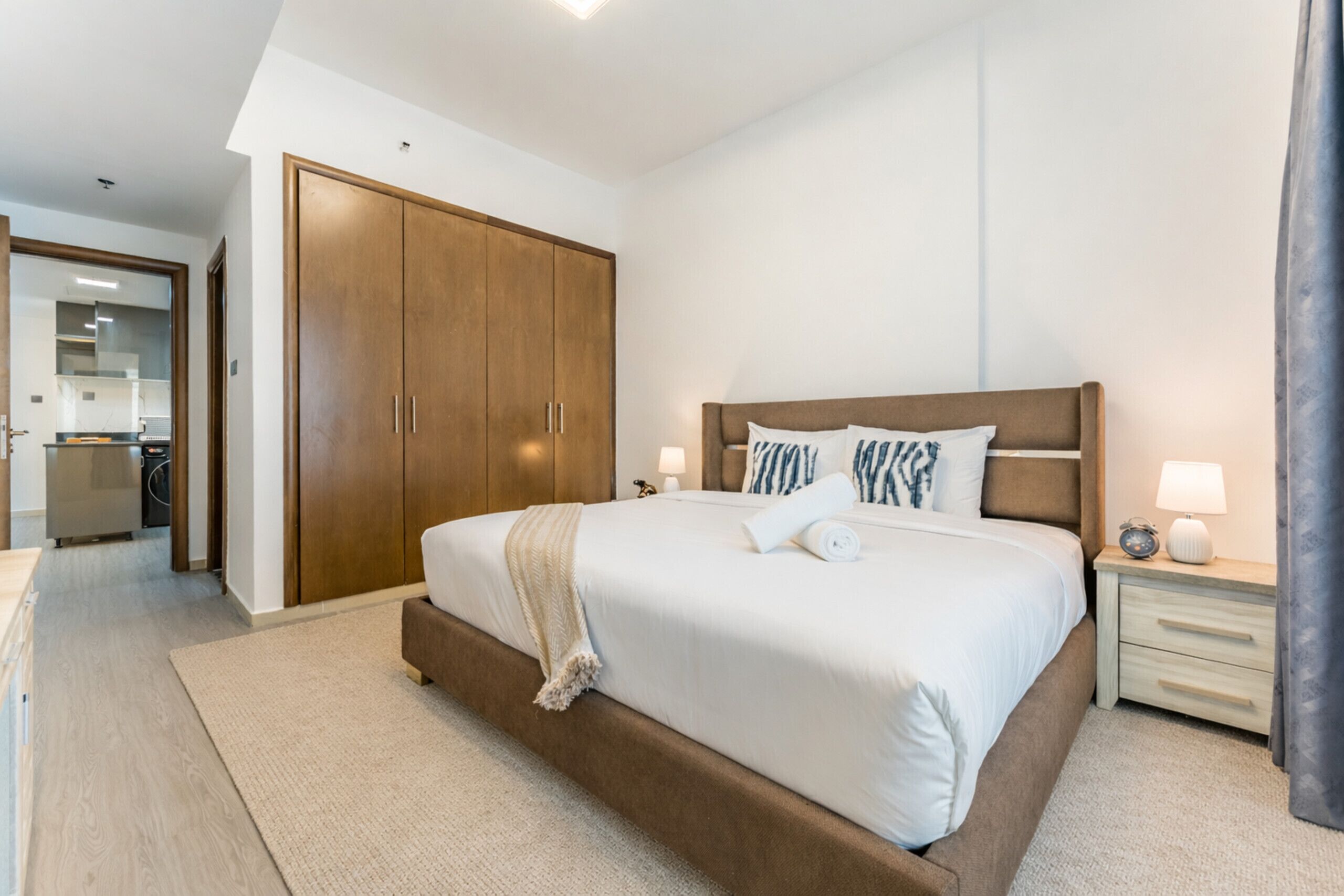 1 habitación, tabla de planchar con plancha, wifi gratis y ropa de cama 