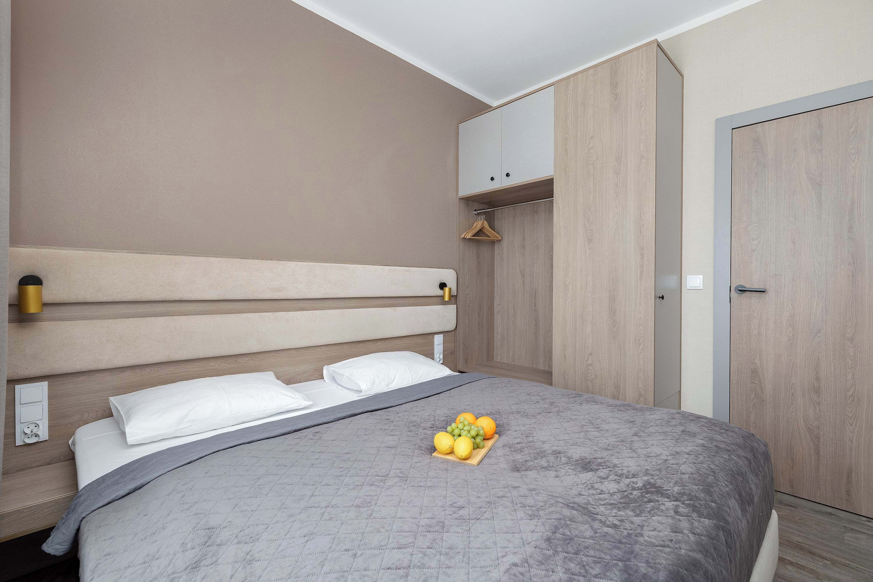 Strykjärn/strykbräda, wi-fi och sängkläder