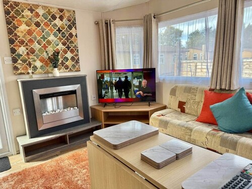 Deluxe Delta 4-bedroom Caravan