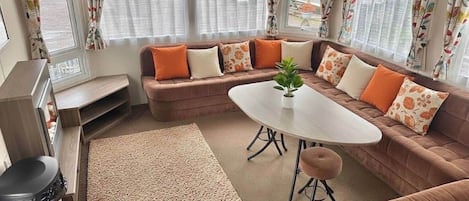 Televisión, chimenea