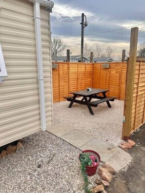 Outdoor dining - Delta, Bromley 4-Bedroom Caravan (Uddingston)