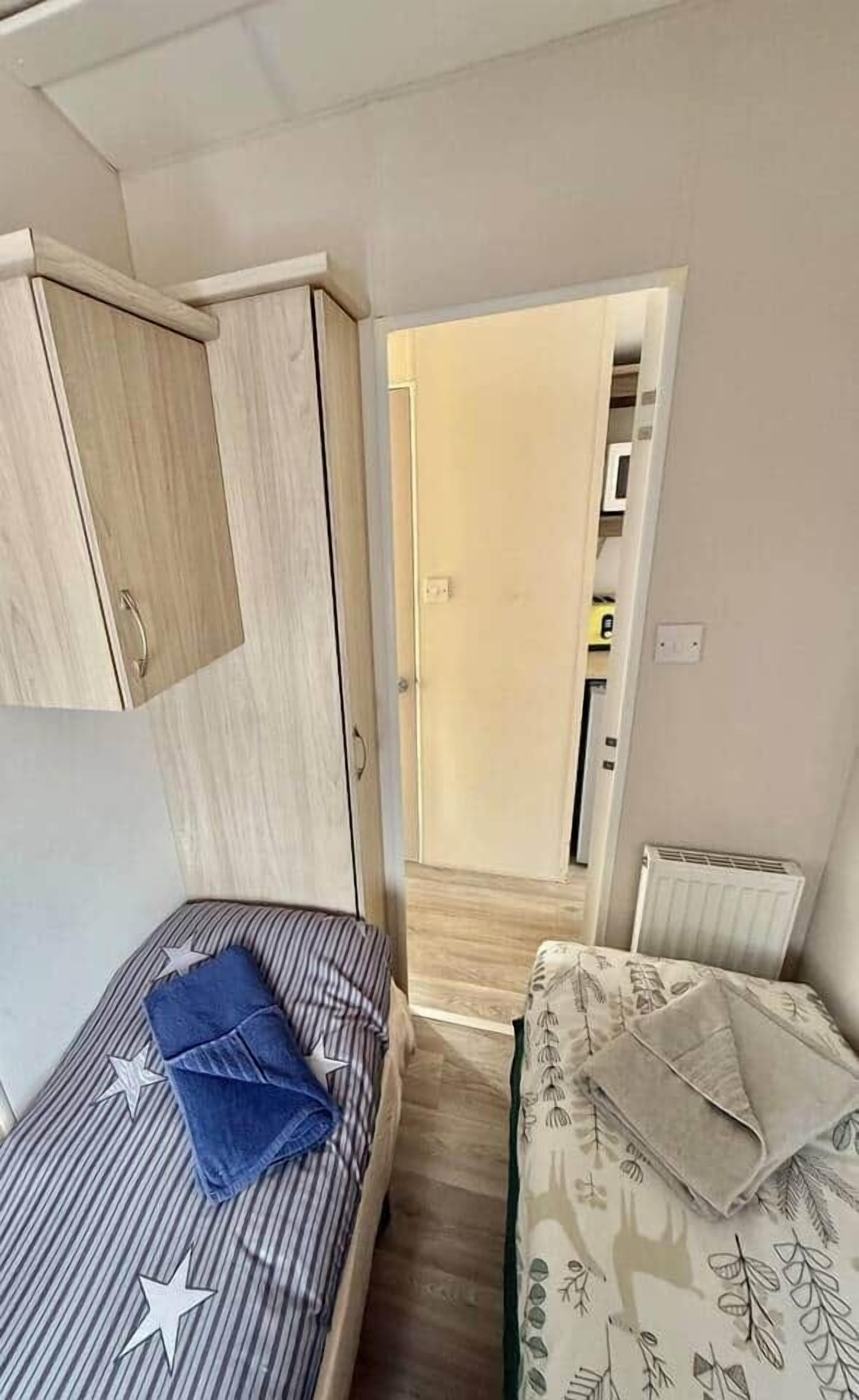 Strykjärn/strykbräda, wi-fi och sängkläder