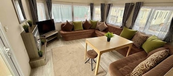 Four-bed Delta Caravan, Glasgow