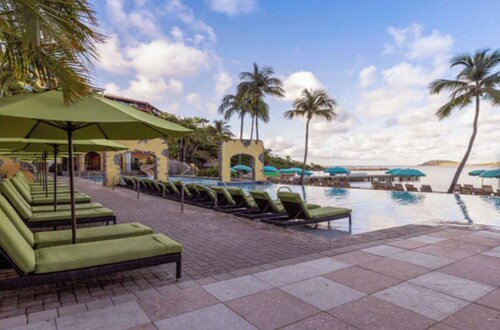 Caribbean Dream Vacation resort in wonderful St Thomas with fitness room and AC