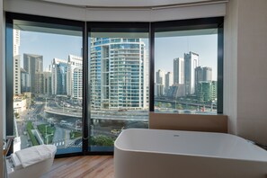 Interior - Modern 3BR + Maid's | Iconic Ain Dubai Views (Dubai)