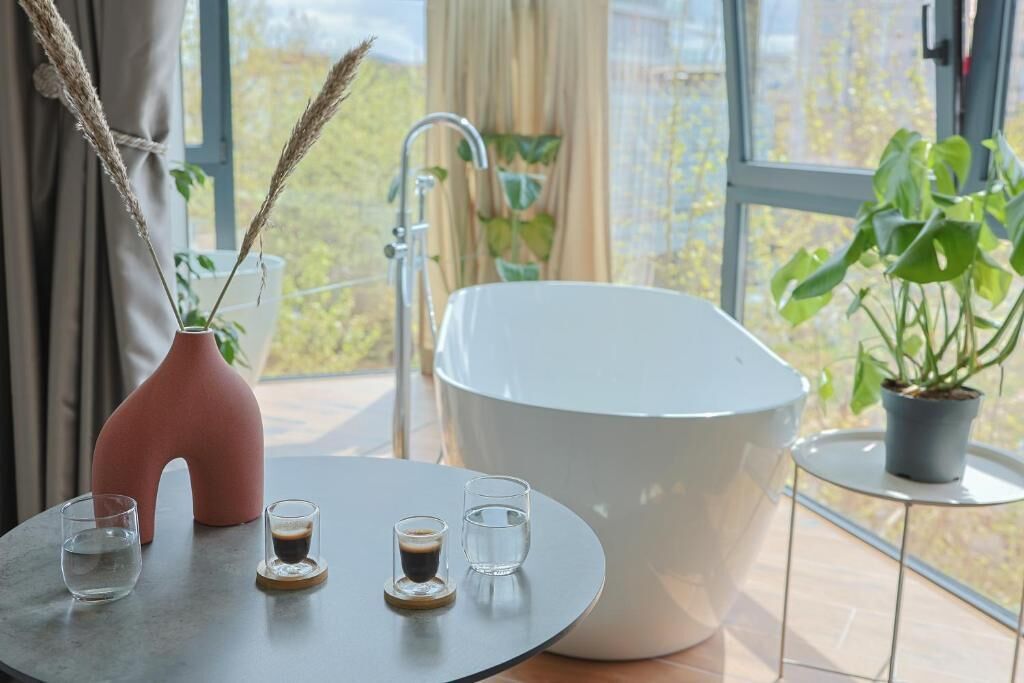 Deluxe Double Room, City View | Interior