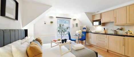1 bedroom, desk, iron/ironing board, free WiFi