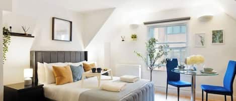 Strykejern/-brett, wi-fi og sengetøy