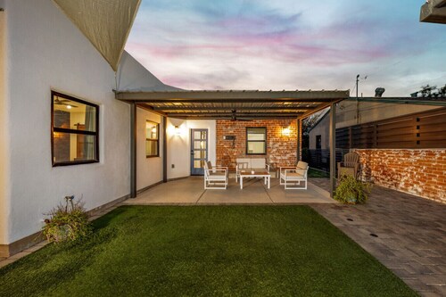Sam Hughes / 1 BD 1 BA / Shared Yard / Casita