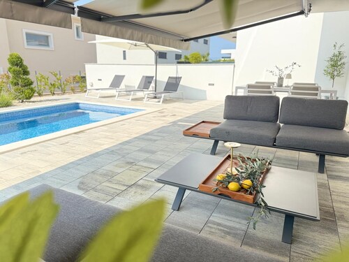 Luxury Apartment with private Pool