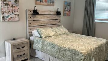 2 soverom, strykejern/-brett, wi-fi (inkludert) og sengetøy