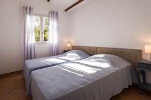 4 bedrooms - Villa du Domaine 3bed park view (Sari-Solenzara)