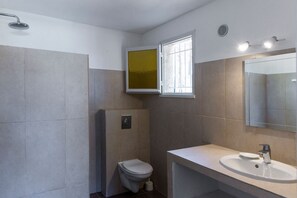 Bathroom - Villa du Domaine 3bed park view (Sari-Solenzara)
