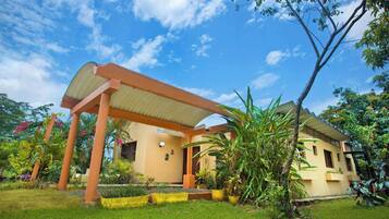 House, 3 Bedrooms, Smoking, Balcony | Exterior