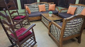 House, 3 Bedrooms, Smoking, Balcony | Living room | Books - Enjoy the Peace and Nature of Jarabacoa (Jarabacoa)