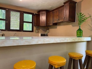 House, 3 Bedrooms, Smoking, Balcony | Dining