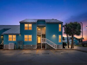 Exterior - Bayfront Kontiki 301 (Rockport)