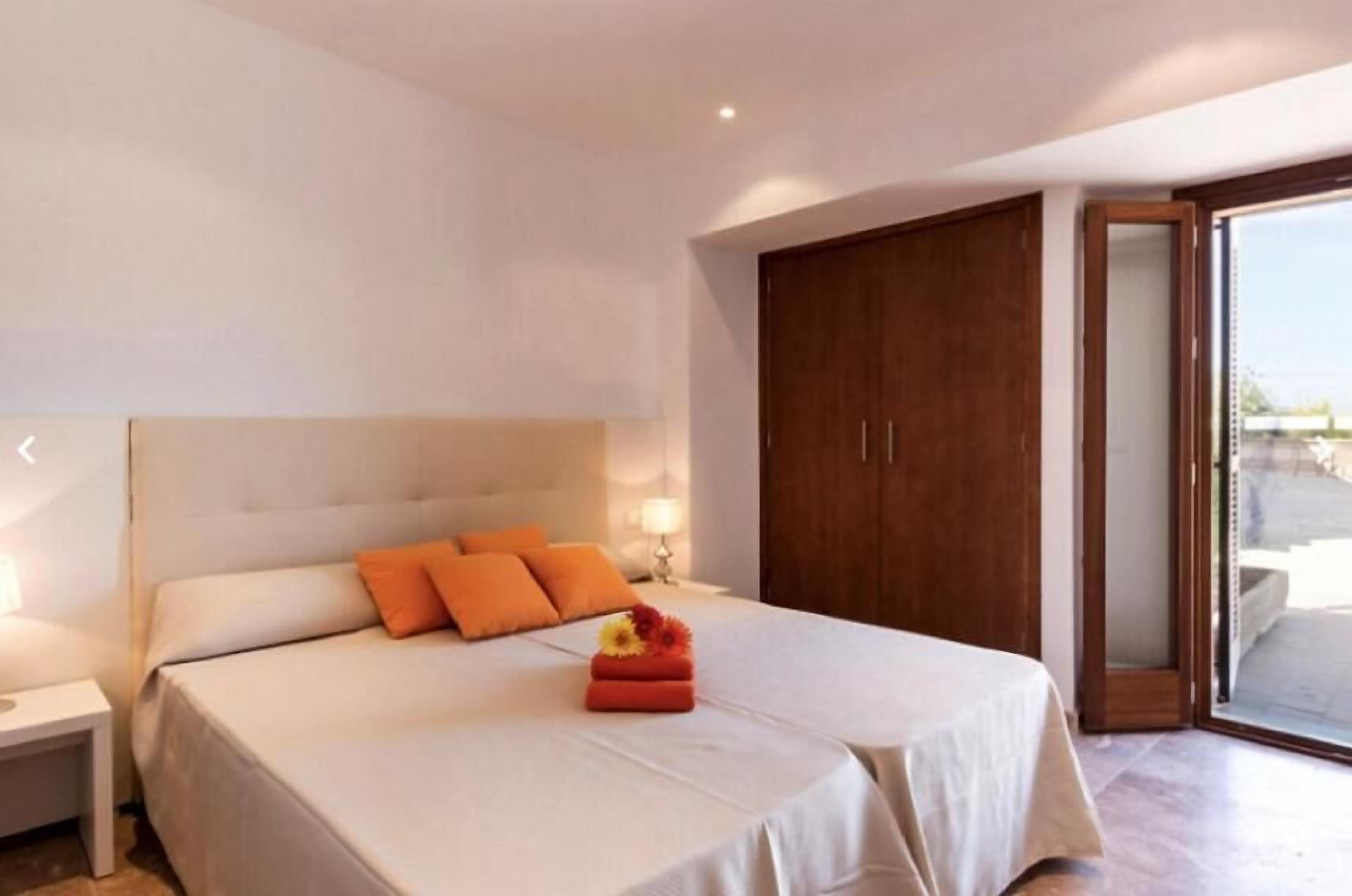 مساحة عمل للكمبيوتر المحمول وواي فاي مجانًا