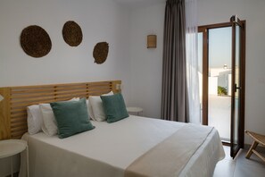 4 makuuhuonetta, silitysrauta/-lauta, ilmainen Wi-Fi, vuodevaatteet