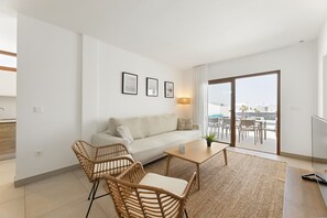 TV - Villa Los Altos Yaiza 9A by Escape Home (Playa Blanca)