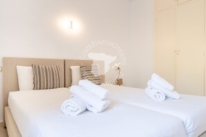 4 bedrooms, iron/ironing board, free WiFi, bed sheets - CostaBlancaDreams - Villa MiraLuna in Moraira (Moraira)