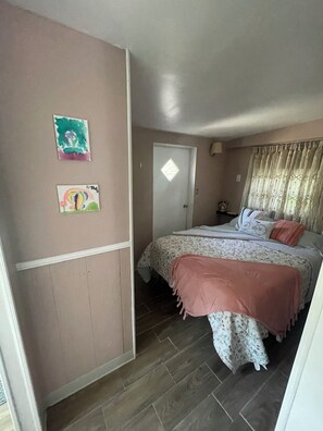 1 bedroom, free WiFi, bed sheets