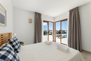 5 bedrooms, iron/ironing board, free WiFi, bed sheets - Villa Los Altos Navya 13B by Escape Home (Playa Blanca)